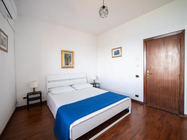 Isola Bella - Rooms il Pescatore : photo 2 de la chambre chambre double standard - vue sur mer