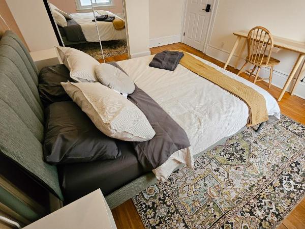 Ottawa Downtown Cozy Guesthouse : photo 5 de la chambre chambre lit queen-size deluxe