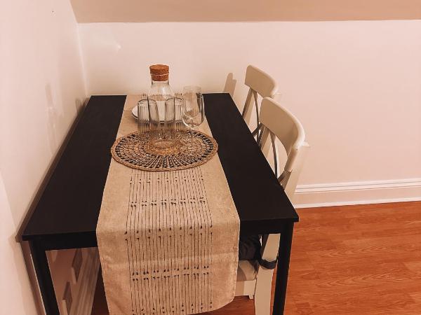 Spacious 3 rooms in Tooting : photo 5 de la chambre chambre double avec salle de bains commune