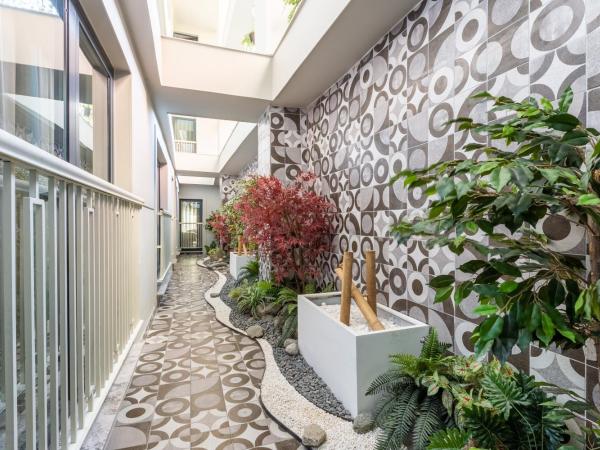 Stayso The House Hotel : photo 2 de la chambre hébergement lit king-size deluxe confort