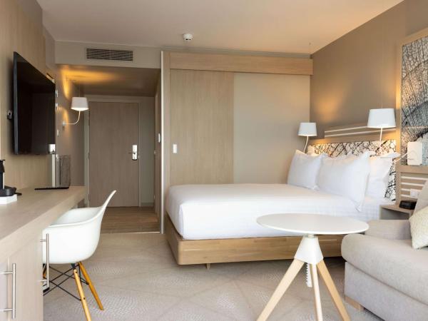 Hilton Garden Inn Le Havre Centre : photo 3 de la chambre chambre lit queen-size de luxe avec canapé-lit - vue sur mer