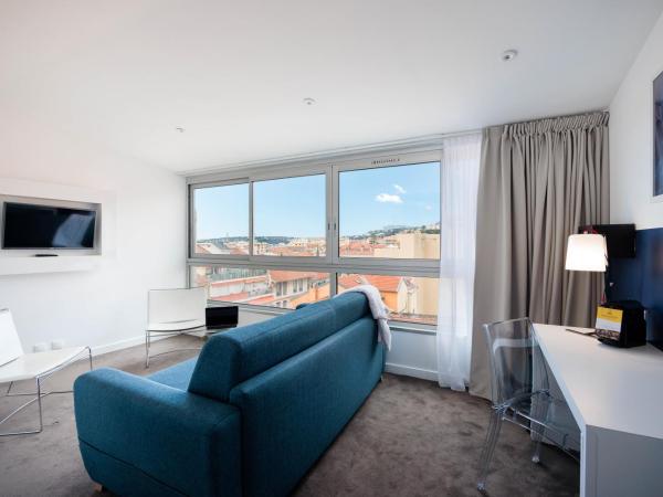 Ibis Styles Menton Centre : photo 7 de la chambre chambre familiale