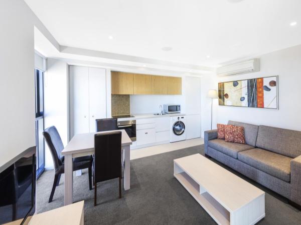 iStay Precinct Adelaide : photo 4 de la chambre appartement 2 chambres avec vue sur le ciel