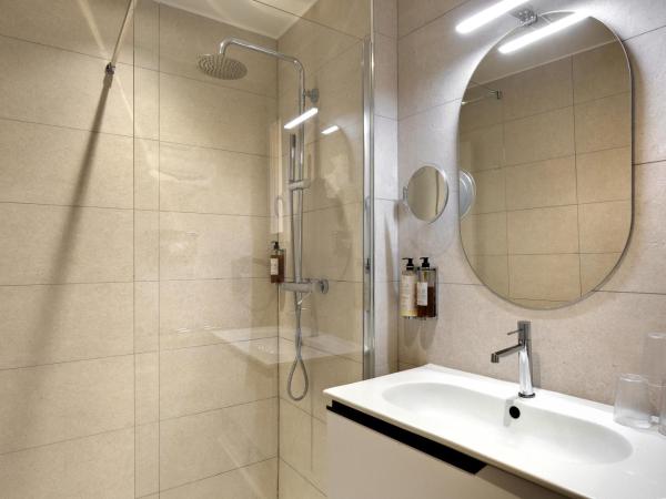 Hôtel & Spa Les Mouettes : photo 6 de la chambre appartement à collioure (à 3 km de l'hôtel) - le balanti