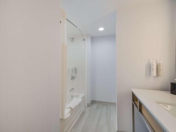 Hilton Garden Inn Oklahoma City Midtown : photo 6 de la chambre chambre lit king-size avec canapé-lit - non-fumeurs