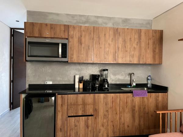 JADE ZEN RESIDENCES - (35) : photo 5 de la chambre appartement - vue sur piscine 