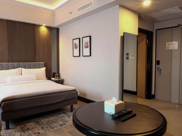 Deka Hotel Surabaya HR Muhammad : photo 4 de la chambre suite exécutive