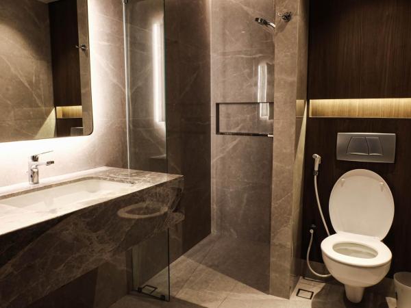 Deka Hotel Surabaya HR Muhammad : photo 7 de la chambre suite exécutive