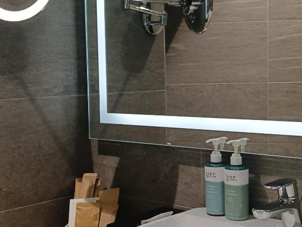 Novotel Kuala Lumpur City Centre : photo 6 de la chambre suite junior lit king-size