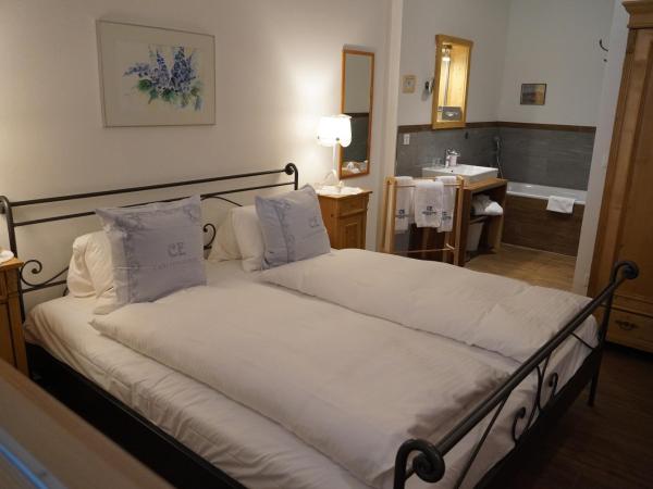 Carlton-Europe Vintage Adults Hotel : photo 7 de la chambre suite signature