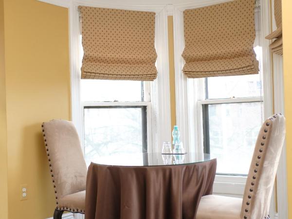 The Inn on Ferry Street : photo 4 de la chambre hébergement lit king-size exécutif scott house