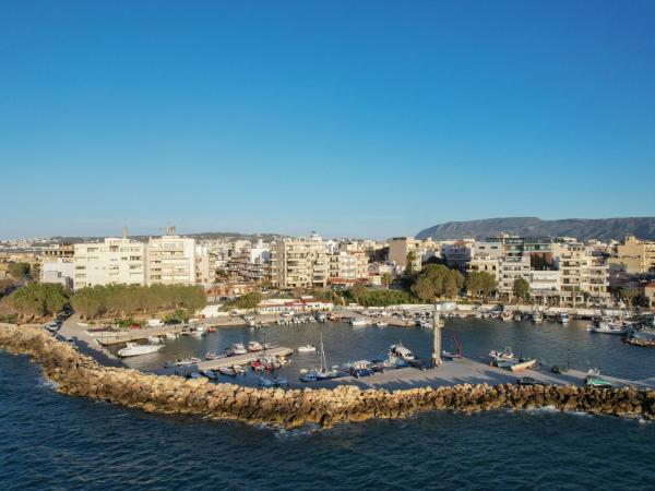 Arocaria Apartments : photo 4 de la chambre chambre lits jumeaux deluxe - vue sur mer