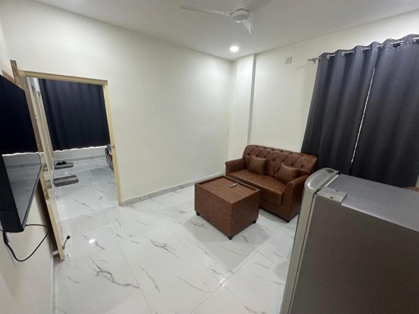 1BH with Pantry : photo 3 de la chambre suite - vue sur ville