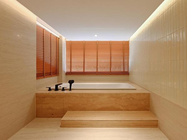 Ad Lib Hotel Bangkok : photo 9 de la chambre suite deluxe avec terrasse