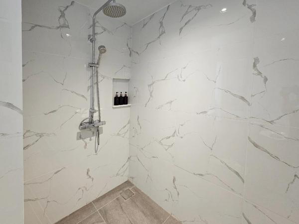 Phi Phi Holiday Resort : photo 9 de la chambre chambre premier côté plage