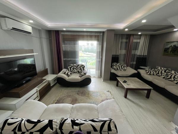 Gardenya Lara Suit Hotel : photo 3 de la chambre suite familiale