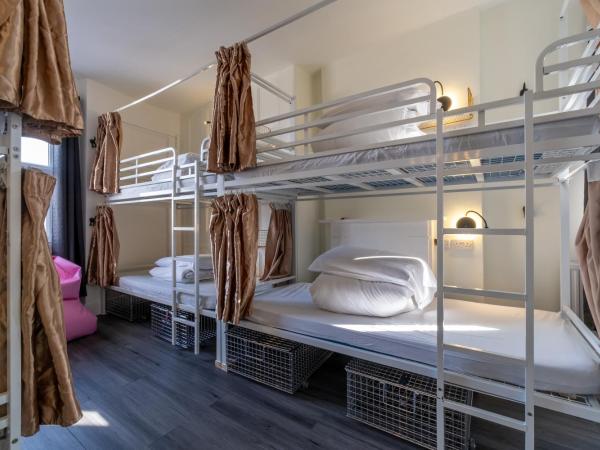 Book A Bed Hostels : photo 4 de la chambre lit dans dortoir pour femmes de 8 lits