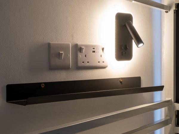 Book A Bed Hostels : photo 4 de la chambre lit dans dortoir mixte de 9 lits