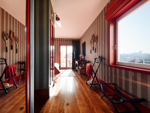 M Maison Particulière Porto : photo 4 de la chambre suite de luxe avec vue sur la ville