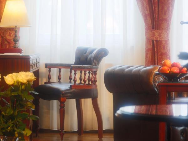 Hotel Vila Livia : photo 8 de la chambre suite 2 chambres