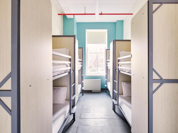 HI New York City Hostel : photo 2 de la chambre lit dans dortoir mixte de 8 lits