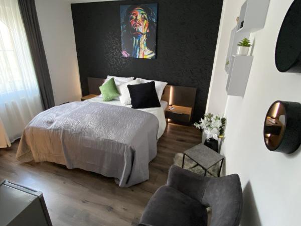 Restaurace Pyramida : photo 2 de la chambre chambre double