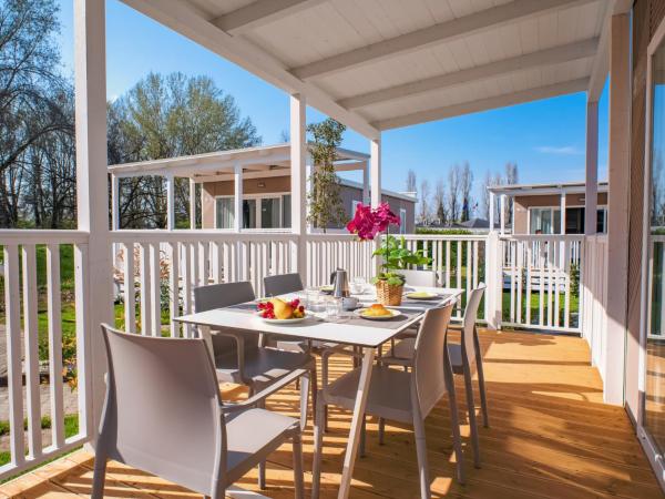 Club del Sole Centro Turistico Città di Bologna : photo 4 de la chambre mobile home deluxe - animaux domestiques admis