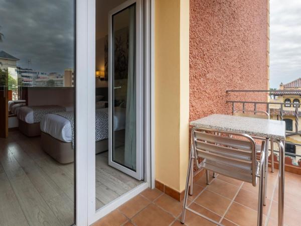 Soho Boutique Los Naranjos : photo 9 de la chambre chambre double ou lits jumeaux avec balcon