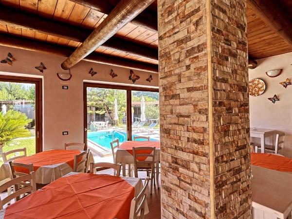 Case Vacanze Le Buganville : photo 5 de la chambre appartement 1 chambre - vue sur piscine