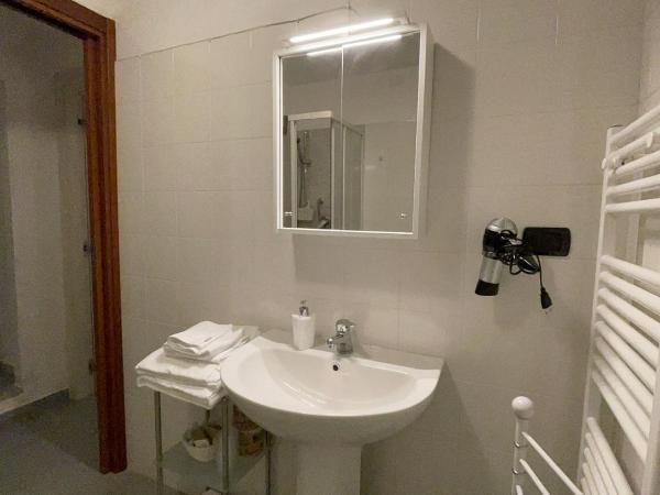 Le Sorbole : photo 9 de la chambre studio avec vue sur jardin