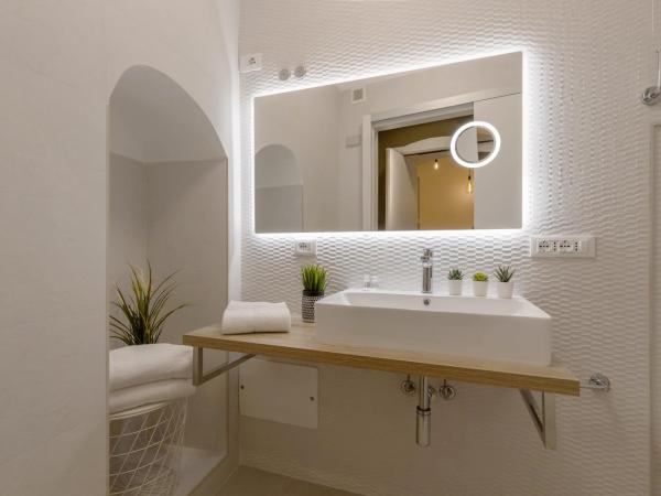 Martini Rooms Castello : photo 9 de la chambre chambre double avec salle de bains privative extérieure