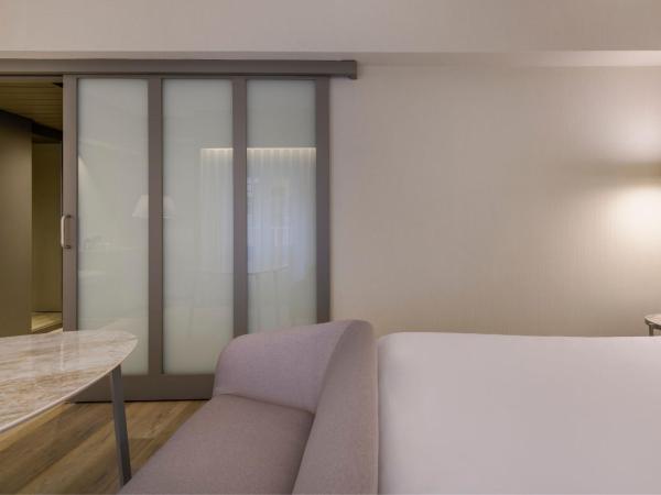 AC Hotel Carlton Madrid by Marriott : photo 2 de la chambre chambre lit queen-size standard