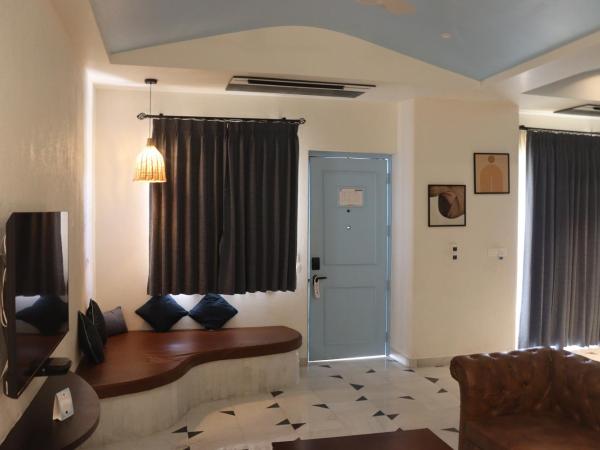 Ramee Royal Resort & Spa - Udaipur : photo 6 de la chambre royal suite with indoor pool