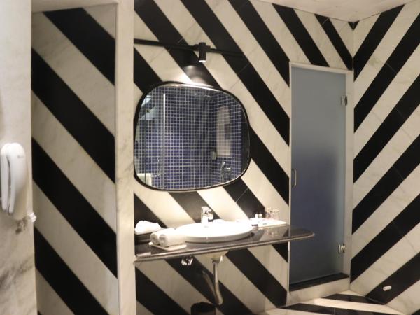 Ramee Royal Resort & Spa - Udaipur : photo 2 de la chambre royal suite with indoor pool