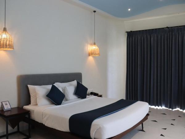 Ramee Royal Resort & Spa - Udaipur : photo 1 de la chambre suite royale avec jacuzzi