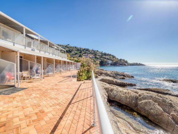 Roc Hotel - Hôtel 4 étoiles les pieds dans l'eau : photo 4 de la chambre chambre double ou lits jumeaux deluxe - vue sur mer