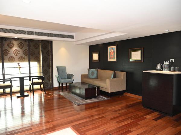 The LaLiT New Delhi : photo 8 de la chambre executive suite - 10% discount on food & soft beverages, laundry & spa