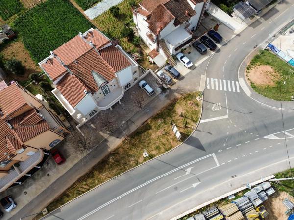 VIPo Seget Apartments : photo 4 de la chambre appartement supérieur