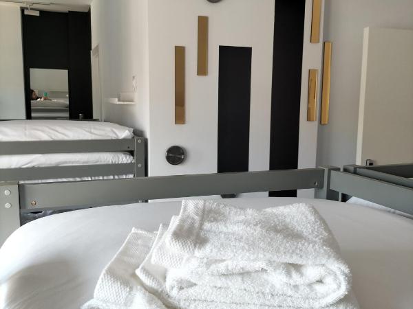 Hostel Alicante A-cero Living : photo 4 de la chambre lit dans dortoir 6 lits