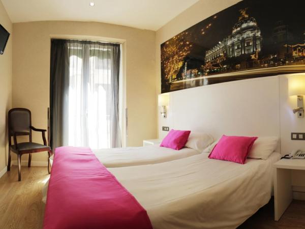 CH Olmedo : photo 1 de la chambre chambre double avec balcon