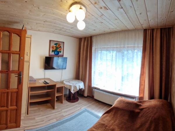 Pokój pod lasem u Ewki : photo 3 de la chambre petite chambre double