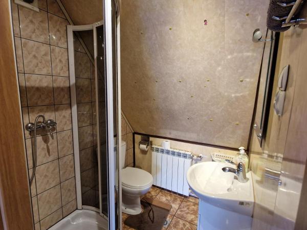 Pokój pod lasem u Ewki : photo 3 de la chambre chambre quadruple en duplex