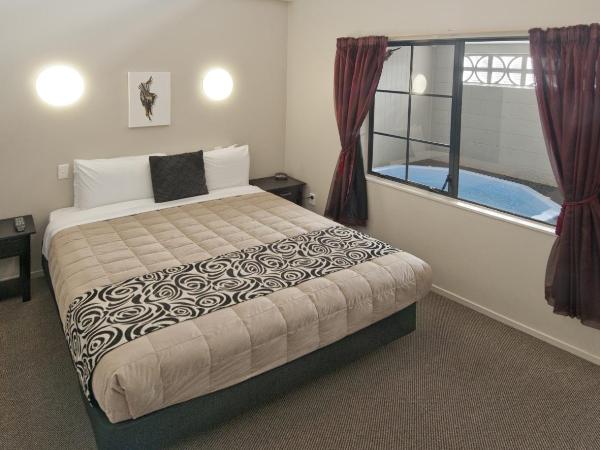 Sport Of Kings Motel : photo 3 de la chambre appartement 1 chambre avec jacuzzi