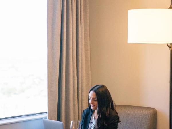 Hyatt Regency Houston Downtown : photo 4 de la chambre chambre d'angle lit king-size