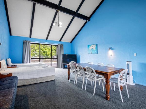 Oakwood Manor Motor Lodge : photo 2 de la chambre appartement 3 chambres