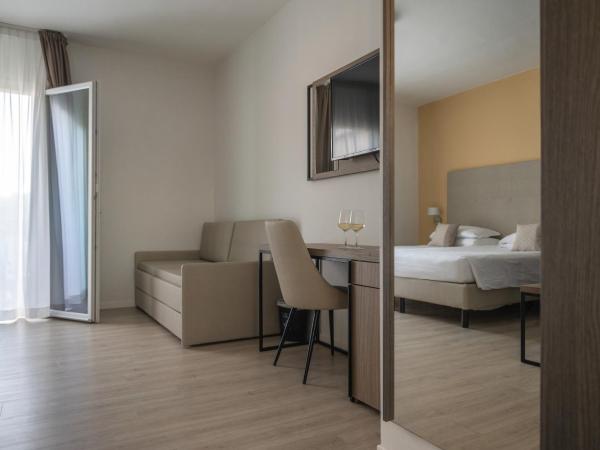 Hotel Excelsior : photo 4 de la chambre chambre quadruple deluxe