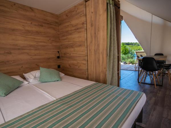 Arena One 99 Glamping : photo 9 de la chambre tente safari 3 chambres supérieure