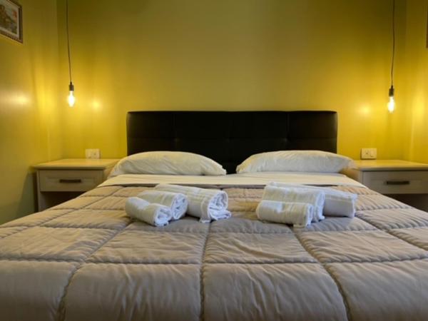 Umberto House Catania : photo 8 de la chambre chambre triple confort