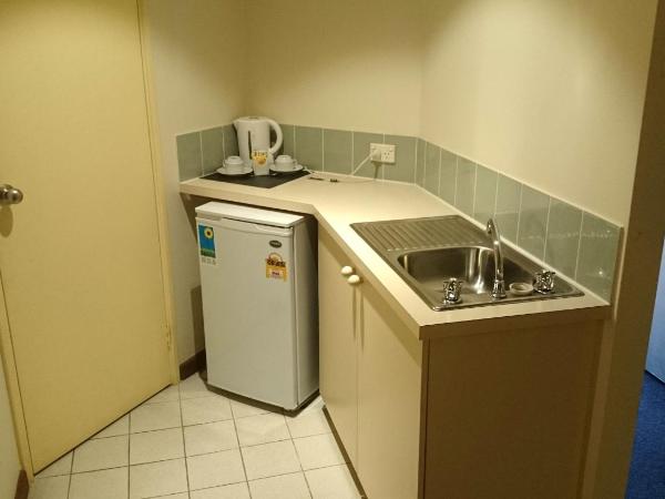 Sanno Marracoonda Perth Airport Hotel : photo 2 de la chambre chambre lit king-size deluxe