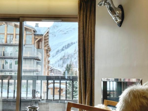 Hotel Tsanteleina : photo 1 de la chambre chambre double supérieure avec salon - vue sur montagne